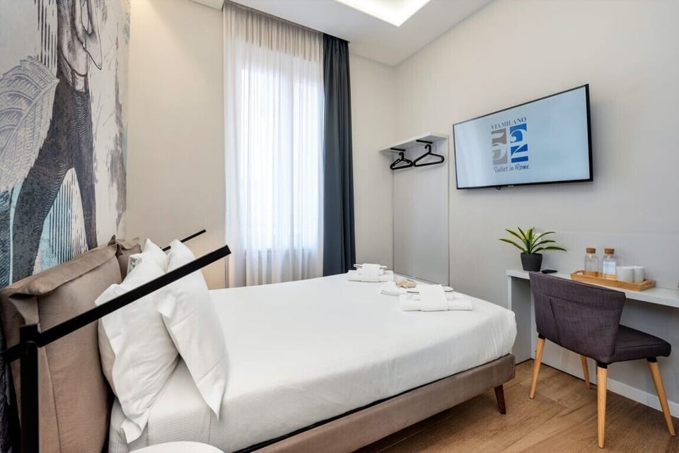 101 - Economy double Room | Minibar, in-room safe, desk, iron/ironing board