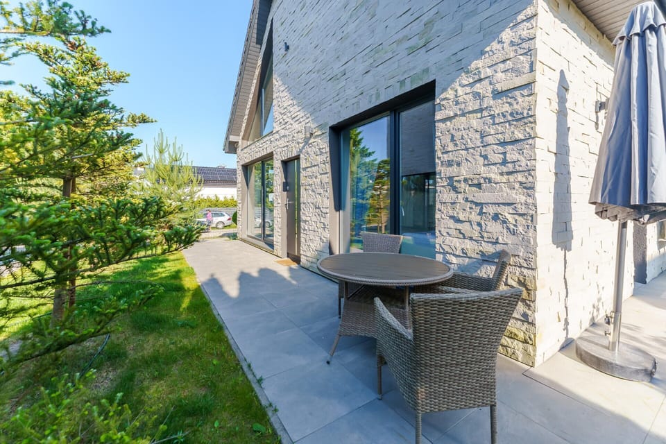 House | Balcony