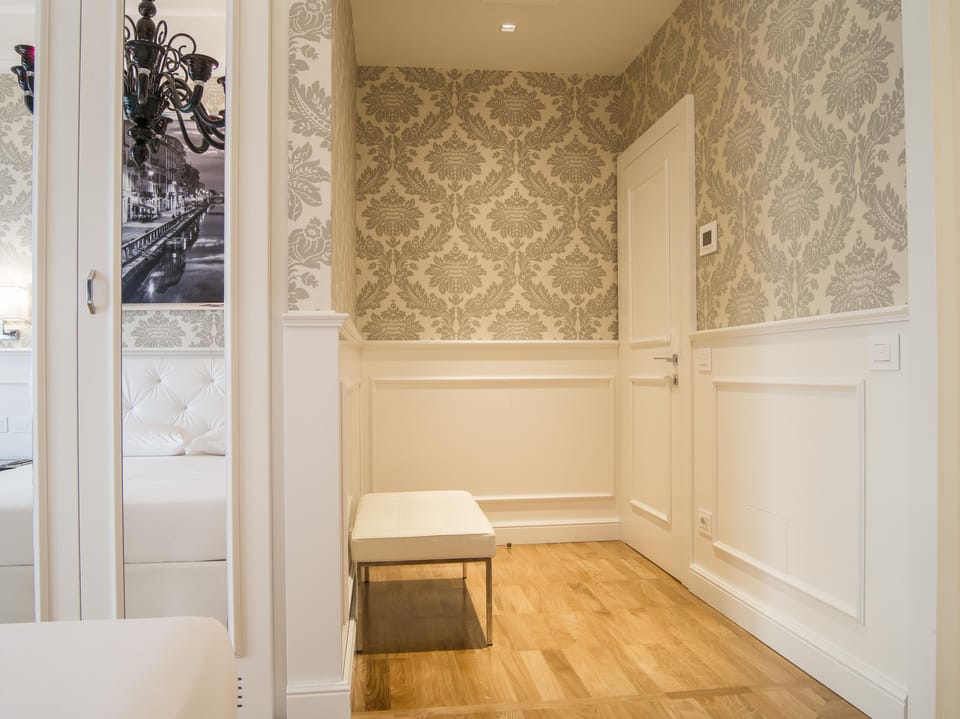 Deluxe Double Room, 1 Double Bed | Egyptian cotton sheets, premium bedding, minibar, in-room safe