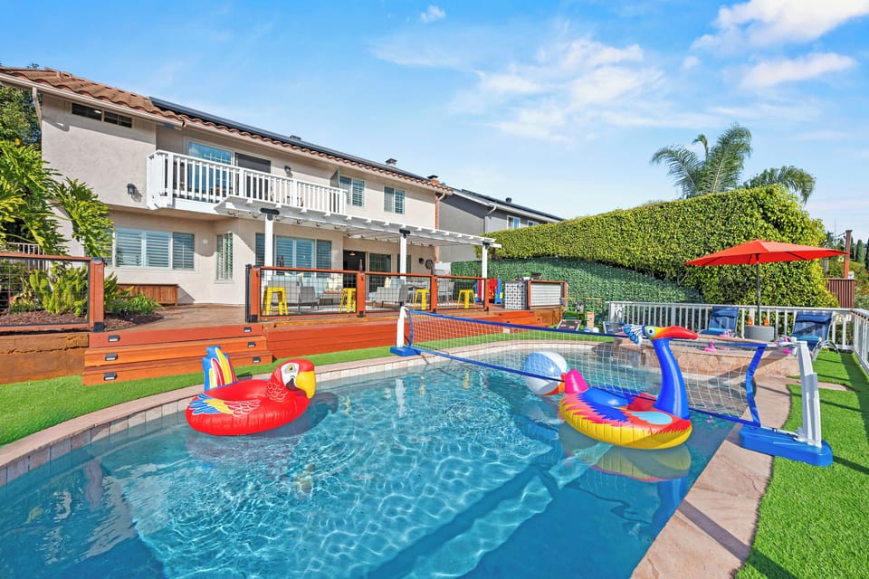 This fabulous, fun-filled backyard is ideal for your next family vacation
