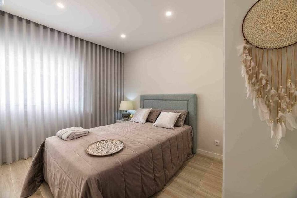 Casa Santa Maria T2 Sea View 500m Oldtown Beach Apartment in Guia