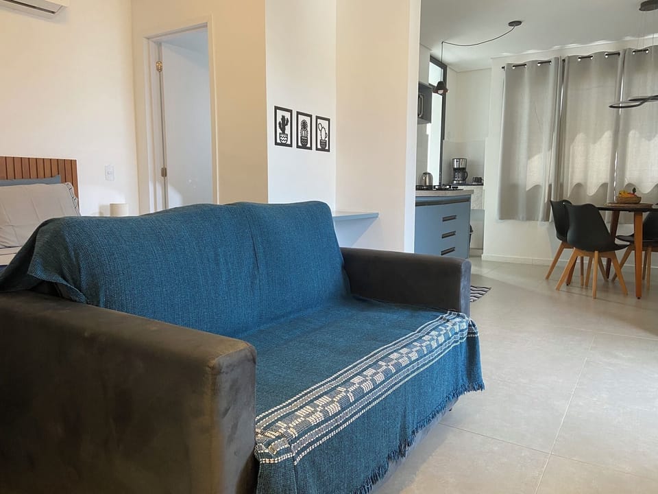 Comfort Studio, 1 Queen Bed with Sofa bed, City View, Beachside | Free WiFi, bed sheets