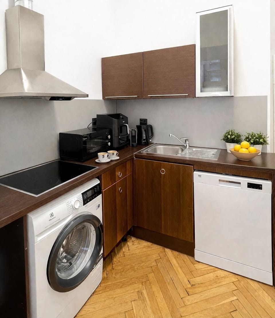 Luxury Apartment, 2 Bedrooms, City View | Private kitchen | Electric kettle, highchair