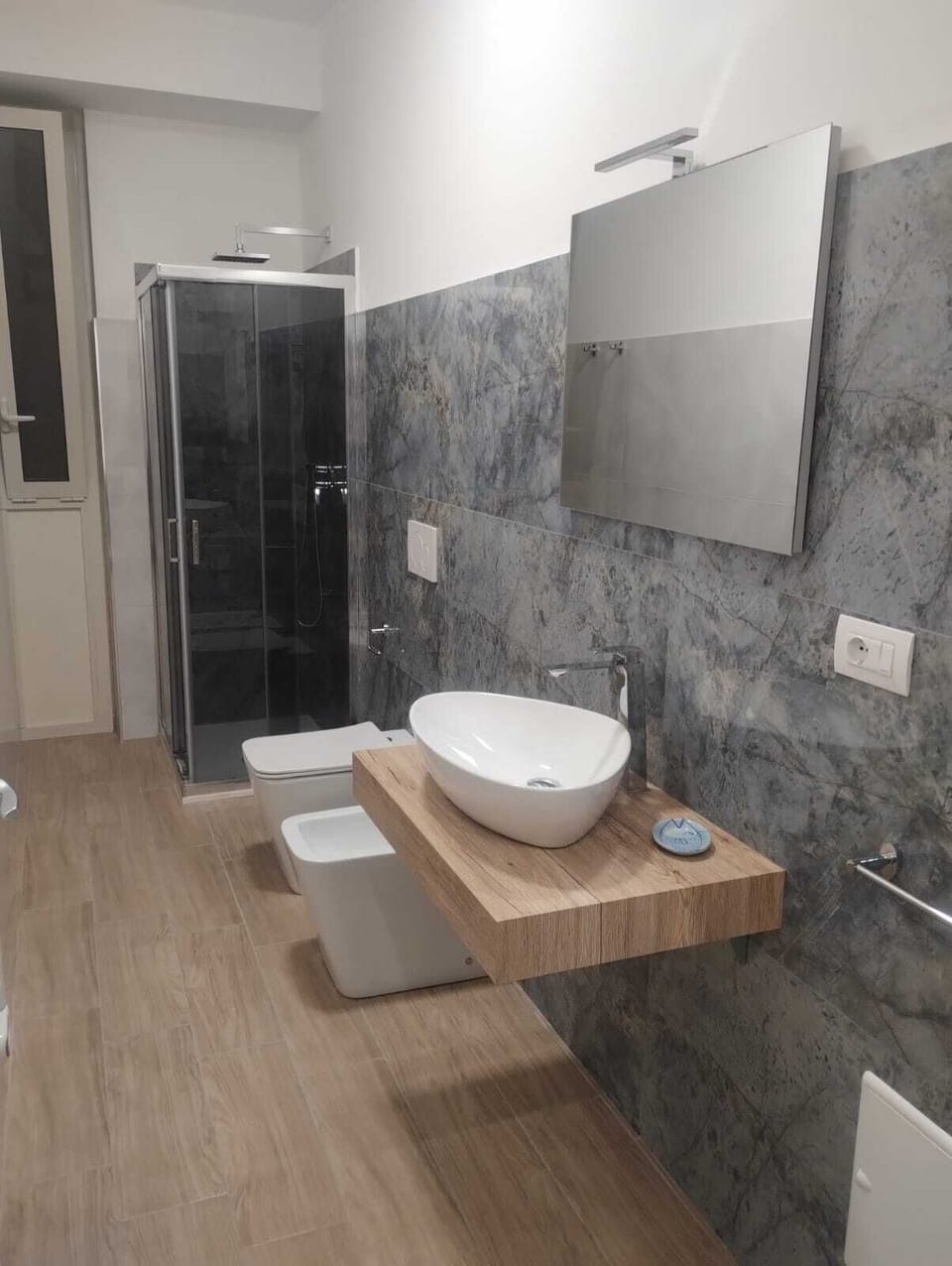 Apartment, 2 Bedrooms, Non Smoking, Balcony | Bathroom | Bidet, towels, soap, shampoo