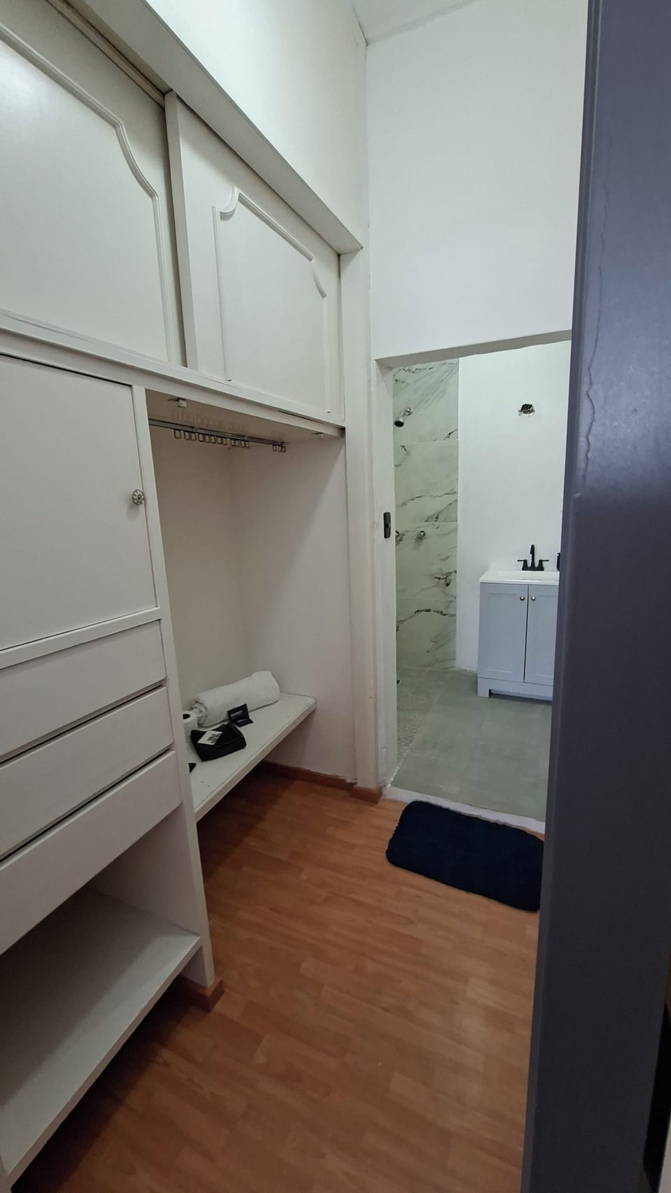 Comfort Double Room | Bathroom | Bathtub, towels, soap, shampoo