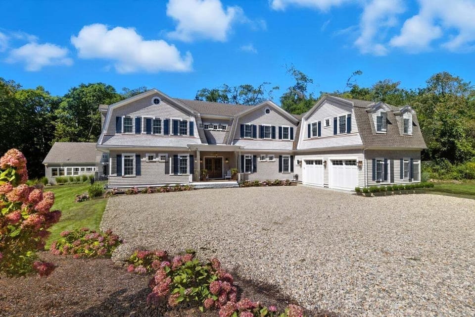 Massive 6,000+ sq. ft. brand new home