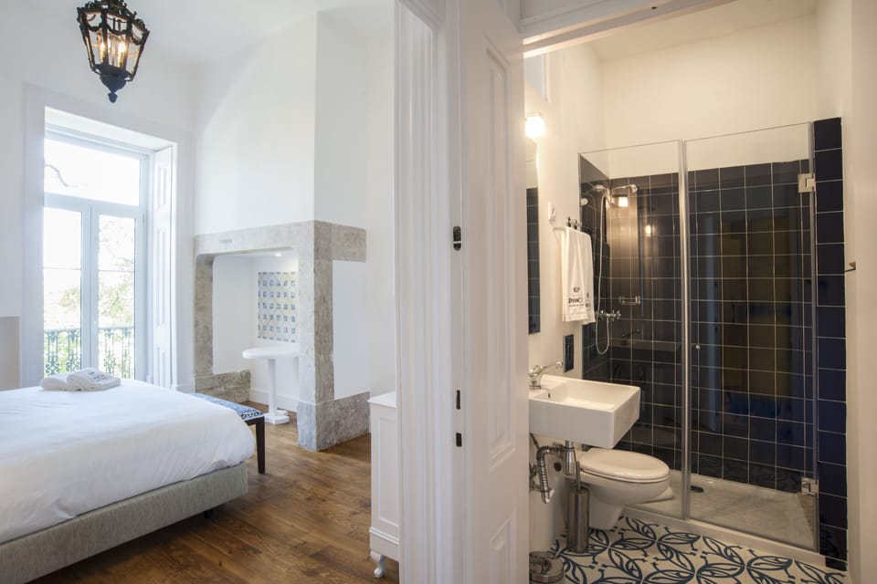 Premium Double or Twin Room | Bathroom | Designer toiletries, hair dryer, towels