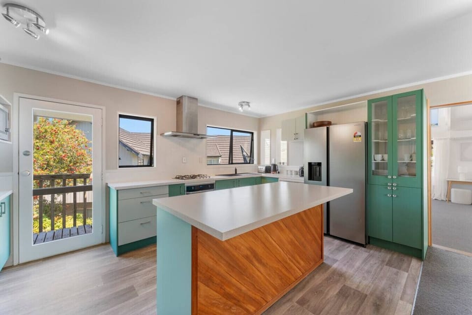 Full kitchen upstairs