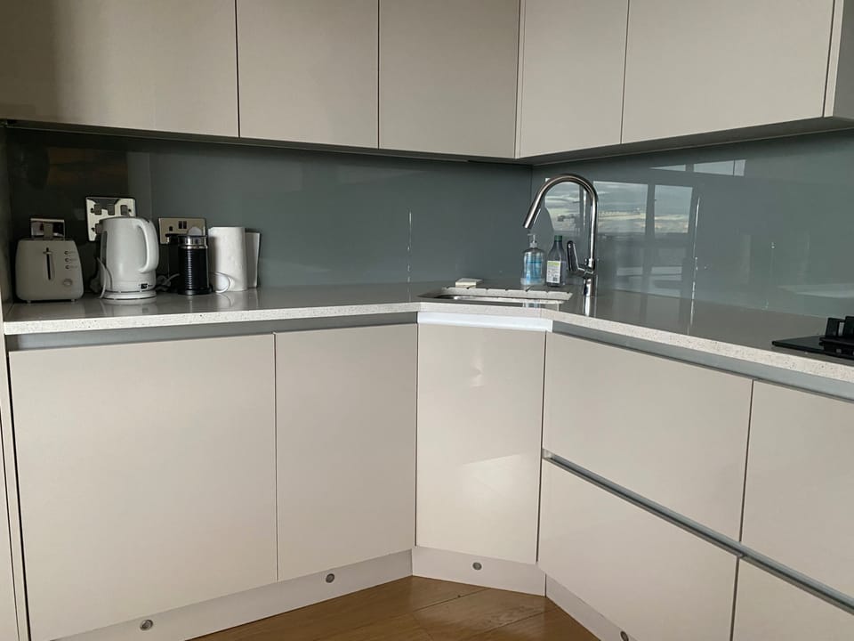Full Kitchen 