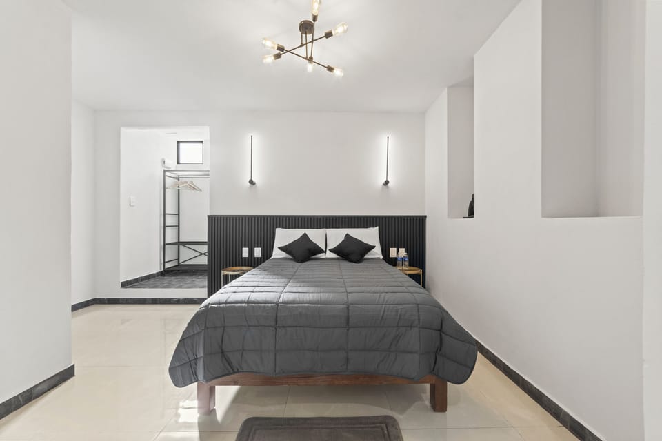 Comfort Double Room | Blackout drapes, iron/ironing board, free WiFi