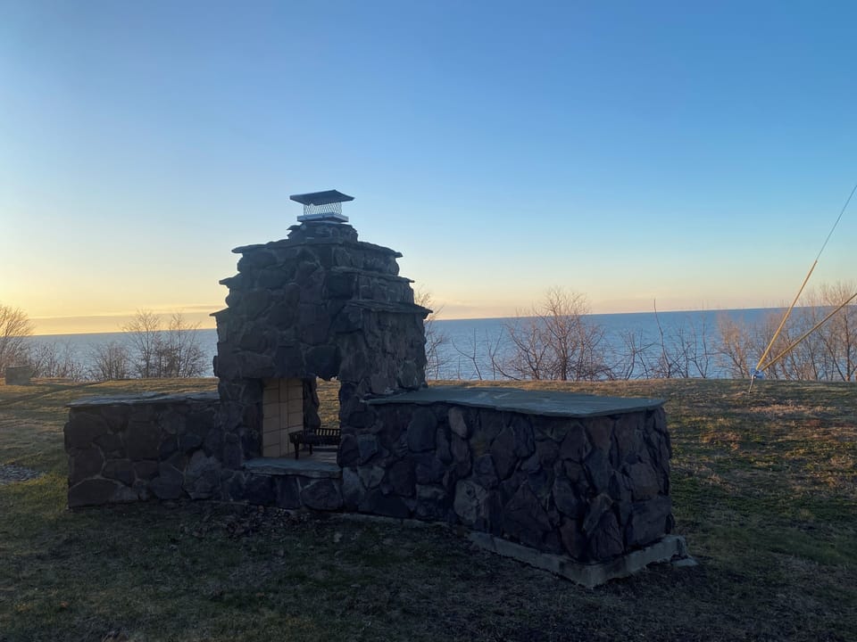 Outdoor fireplace 