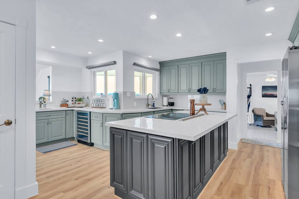 Fully equipped and updated kitchen