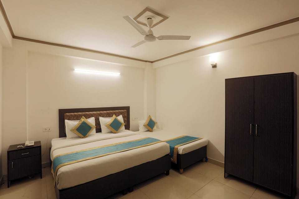 Family Triple Room | Laptop workspace, free WiFi