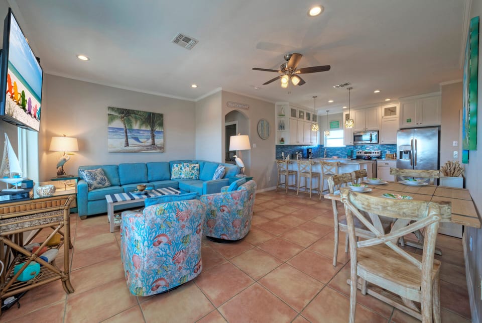 Open layout makes it easy for your group to connect.