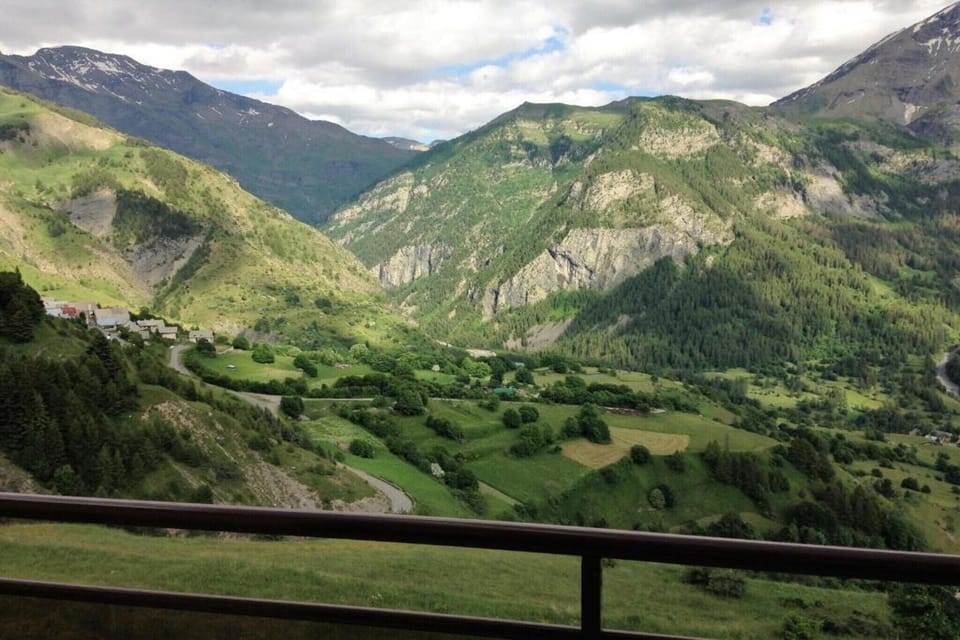 Region [summer] (>5 km)