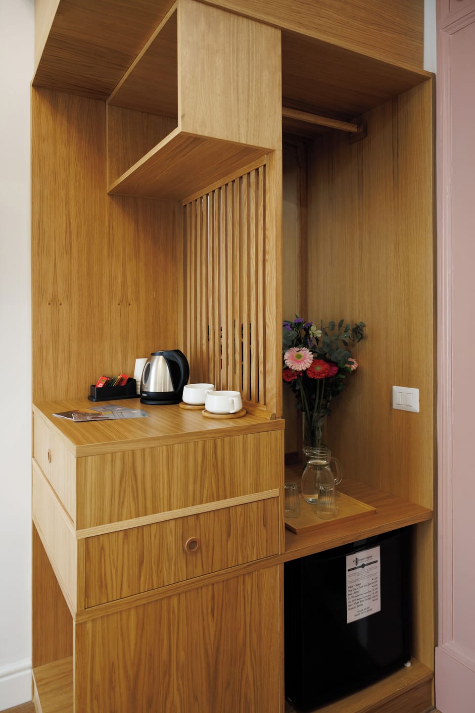 Design Room | In-room safe, desk, blackout drapes, soundproofing