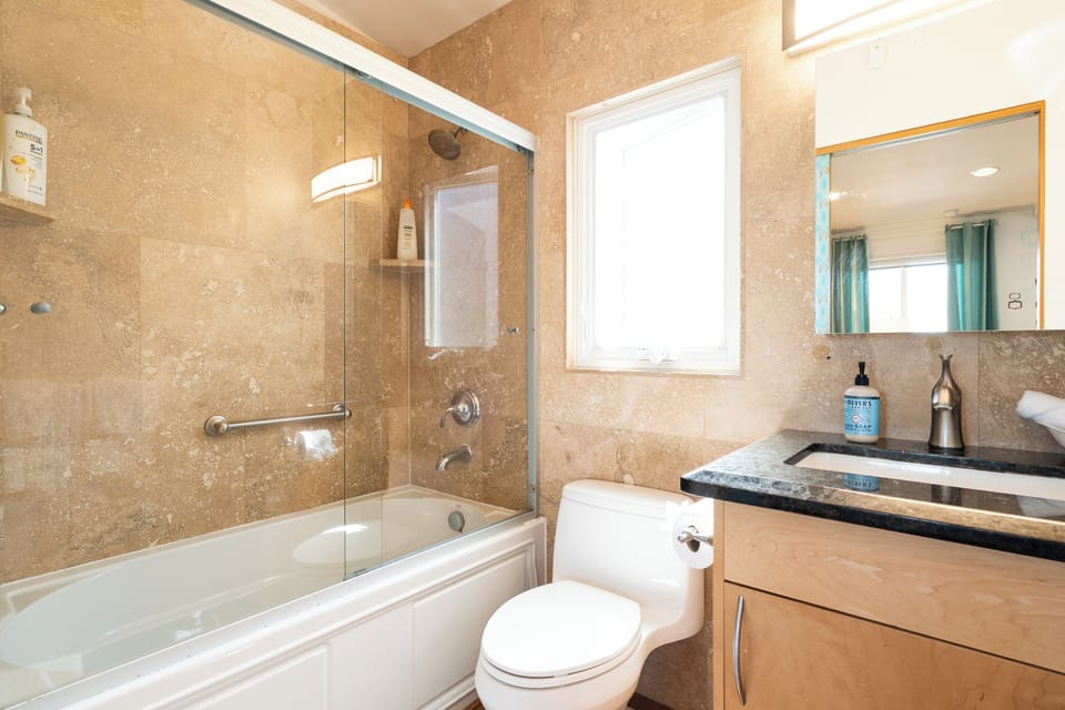 Marble full bathtub