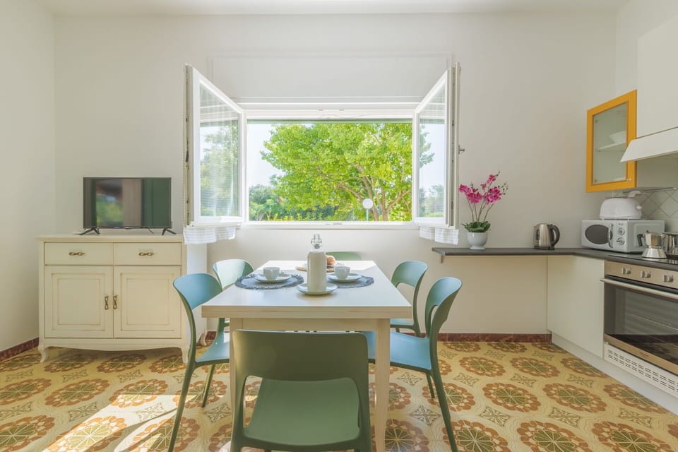 Interior Design, Furniture, Flooring, Ceiling, Floor, Room, Kitchen & Dining Room Table, Lighting, Table, Chair
