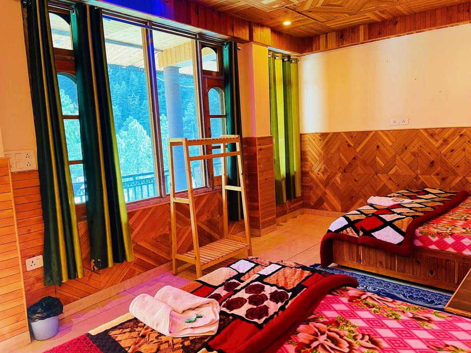 Deluxe Quadruple Room, Hill View | Free WiFi