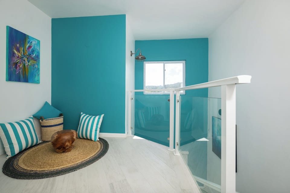 Handrails in hallways