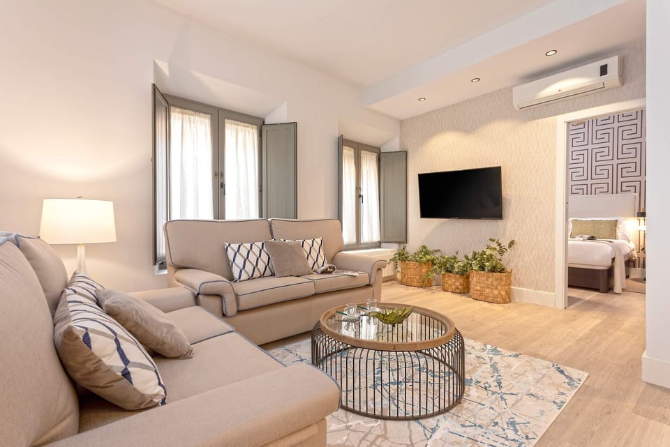 Apartment (2 Bedrooms) | Living area