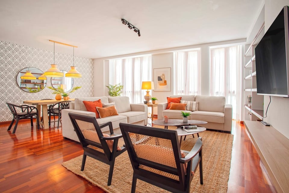 Apartment (3 Bedrooms) | Living area | 52-inch Smart TV with satellite channels