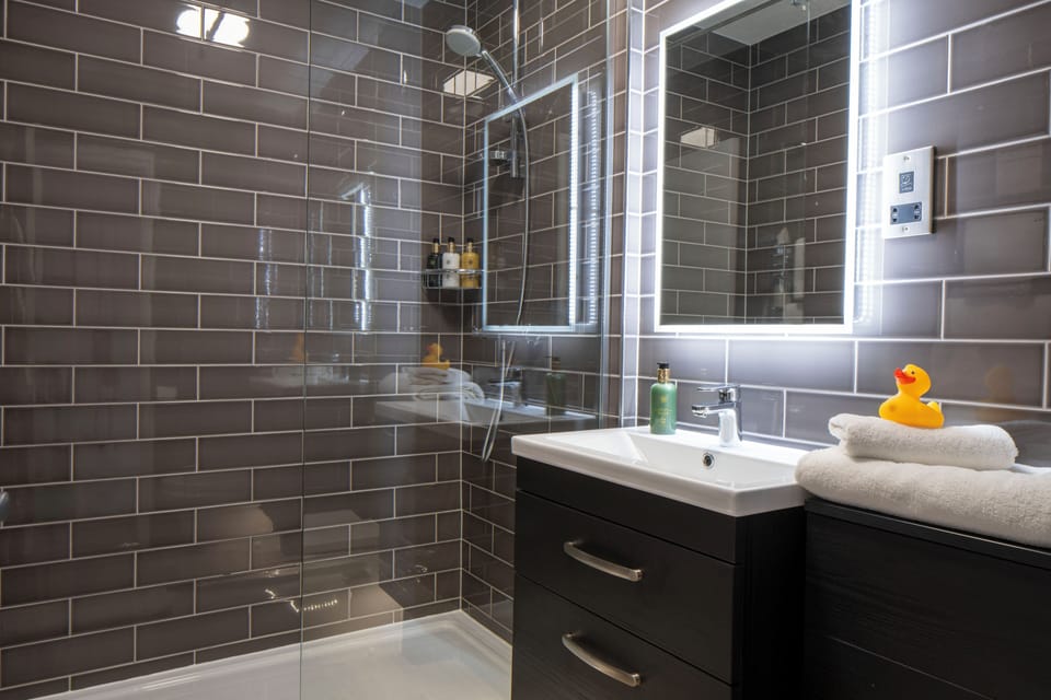 Bathroom | Free toiletries, hair dryer, towels, soap
