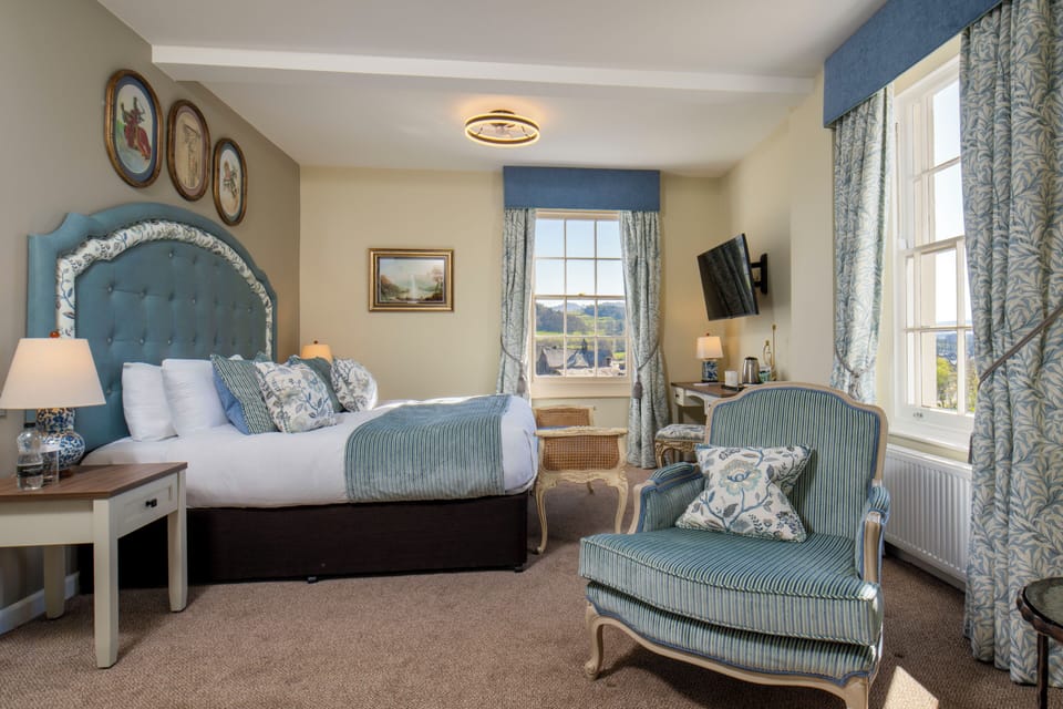 Superior Double Room | Desk, laptop workspace, blackout drapes, iron/ironing board