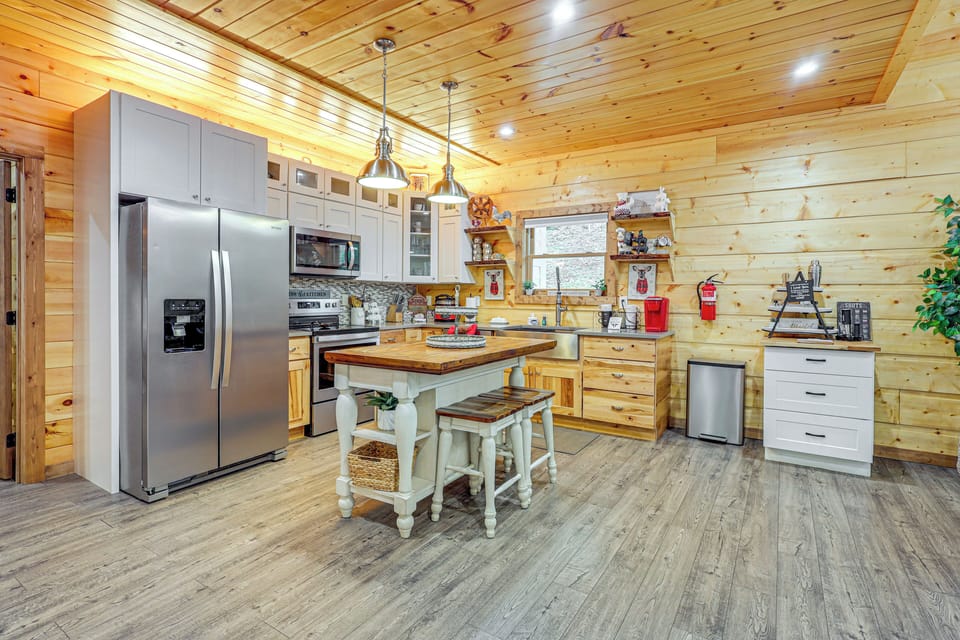 House (4 Bedrooms) | Interior