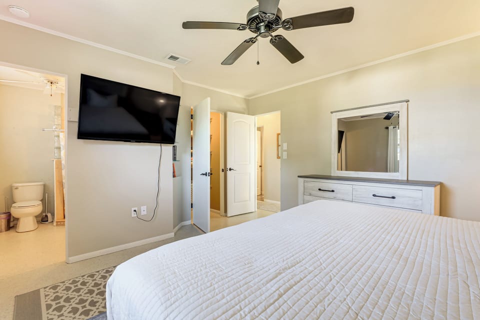 House (2 Bedrooms) | Interior