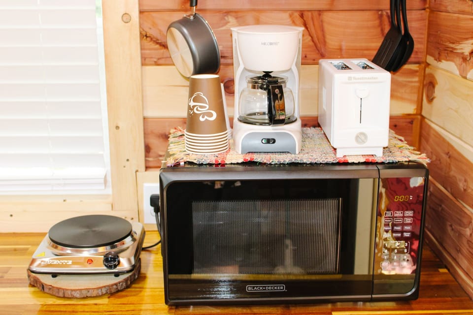 Studio | Private kitchen | Coffee/tea maker, fridge