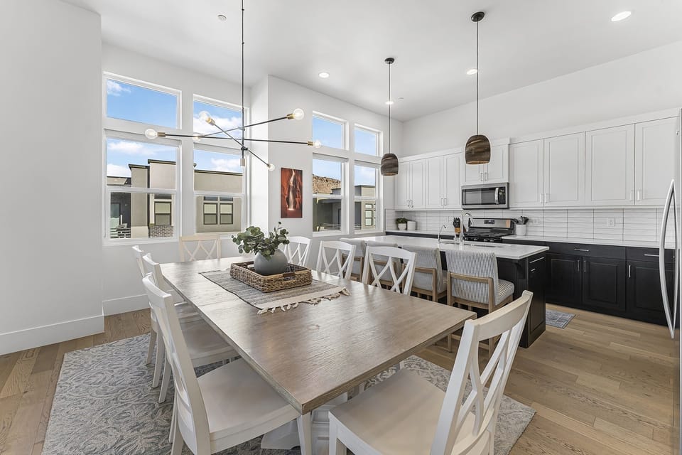 Condo, 3 Bedrooms | Dining