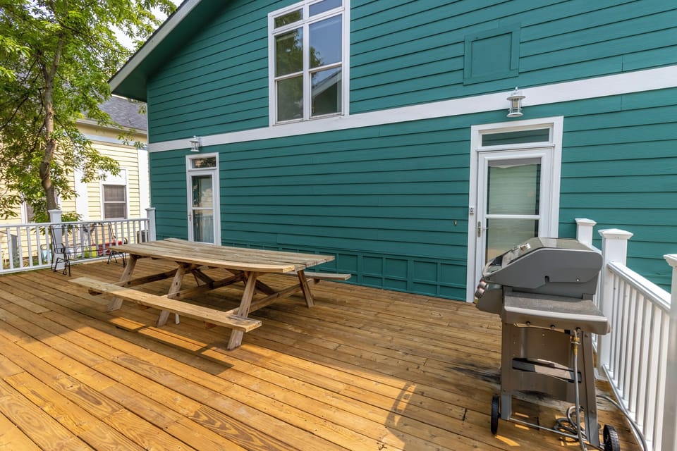 Deck Between Main and Guest House