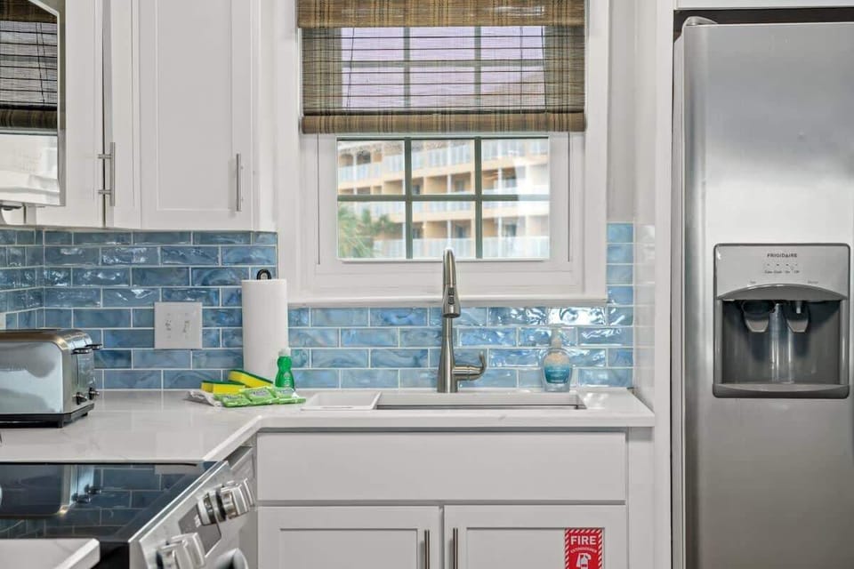 2075_ScenicGulfDr_Unit20-33