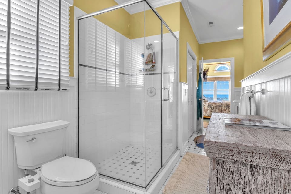 Master Bath #1 - 2nd Level Northeast
