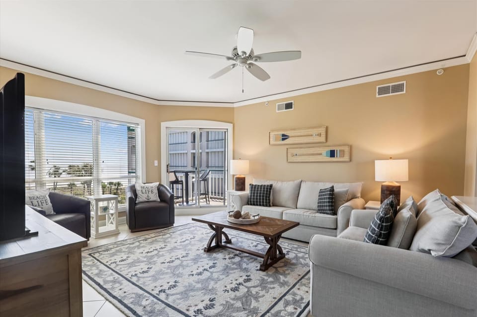 Living Room with Balcony Access at 4402 Windsor Court North