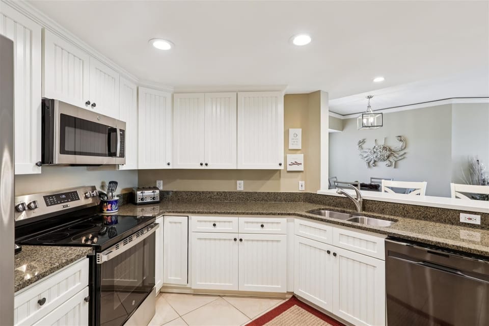 Kitchen at 4402 Windsor Court North