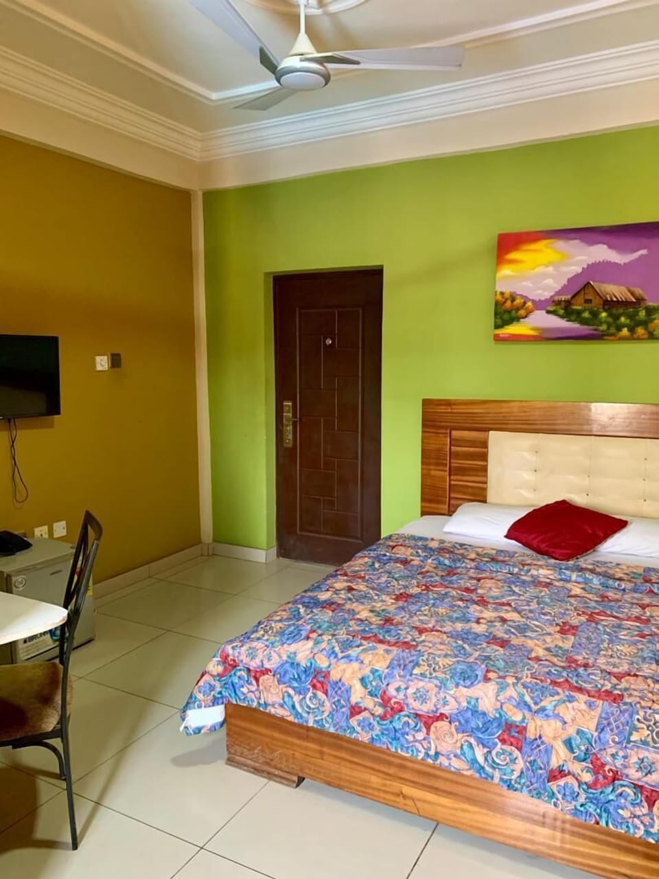 Standard Double Room | Desk, laptop workspace, iron/ironing board (on request), WiFi (free)