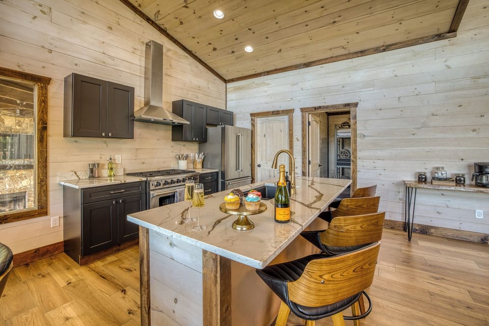 Brand new fully stocked kitchen.