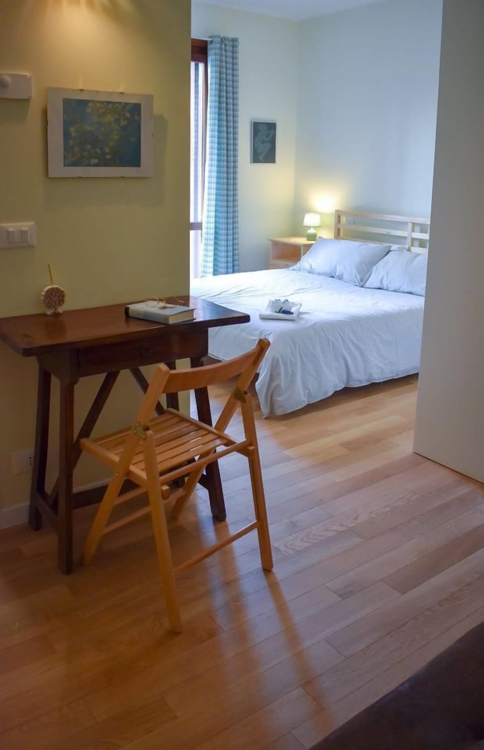 Family Room | Desk, iron/ironing board, free WiFi, bed sheets