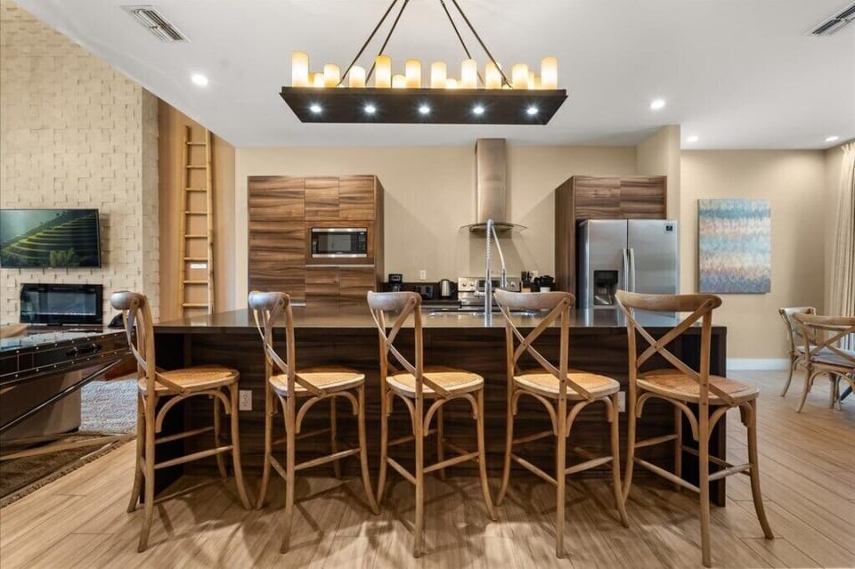 3118 Rockefeller Way (8).jpg