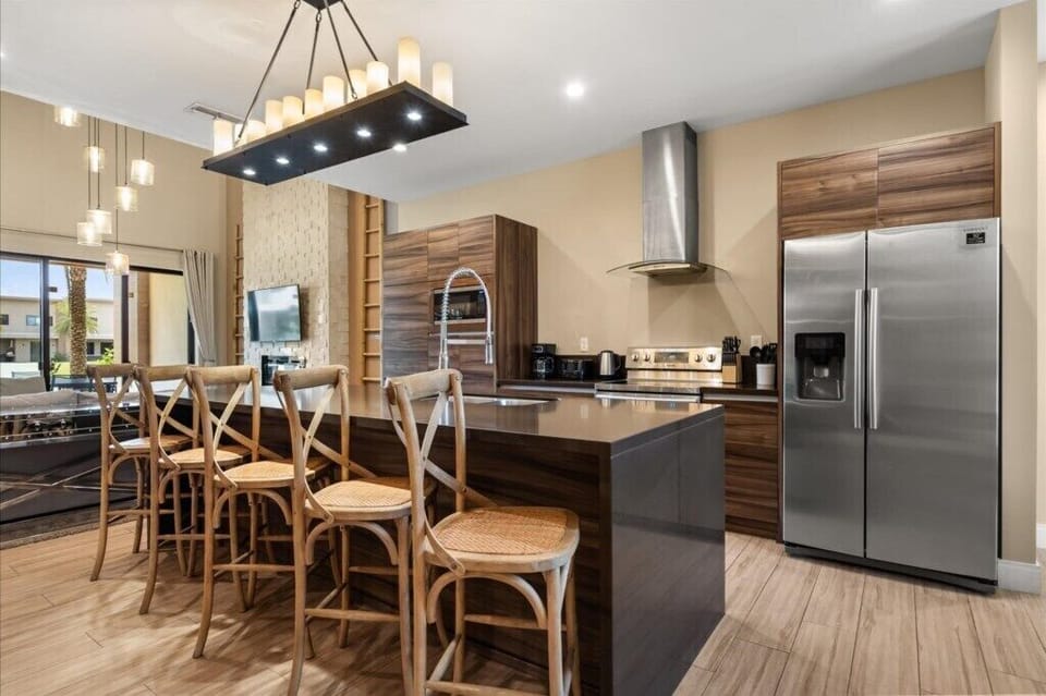 3118 Rockefeller Way (7).jpg
