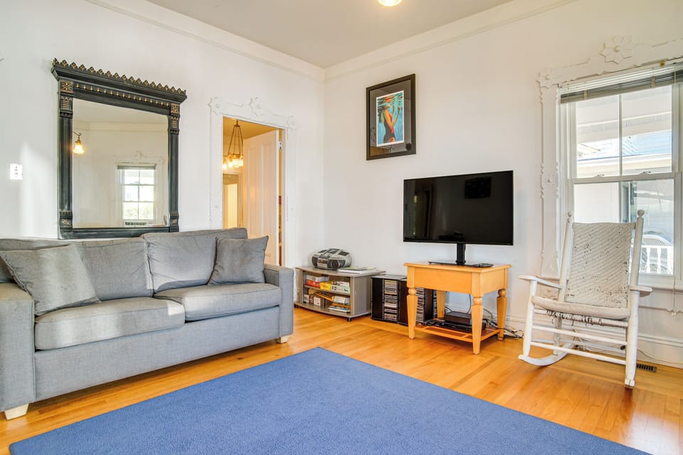 Living Room | Free WiFi | Board Games | DVDs | 1st Floor