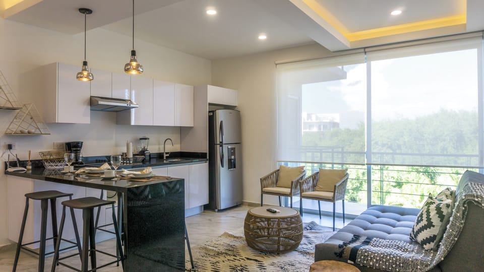 Comfort Apartment, Pool View | Living area