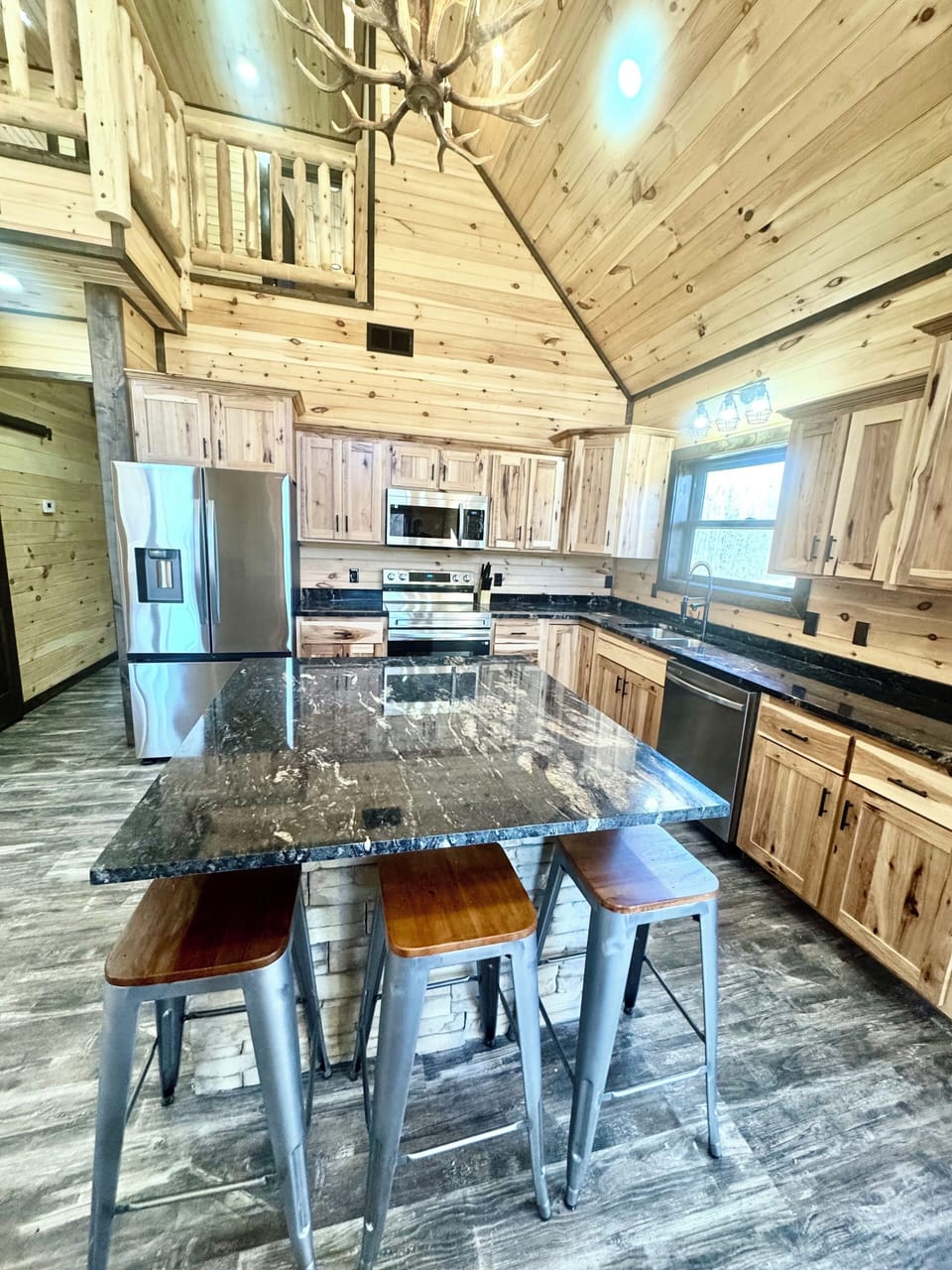 Full kitchen with Granite Countertops