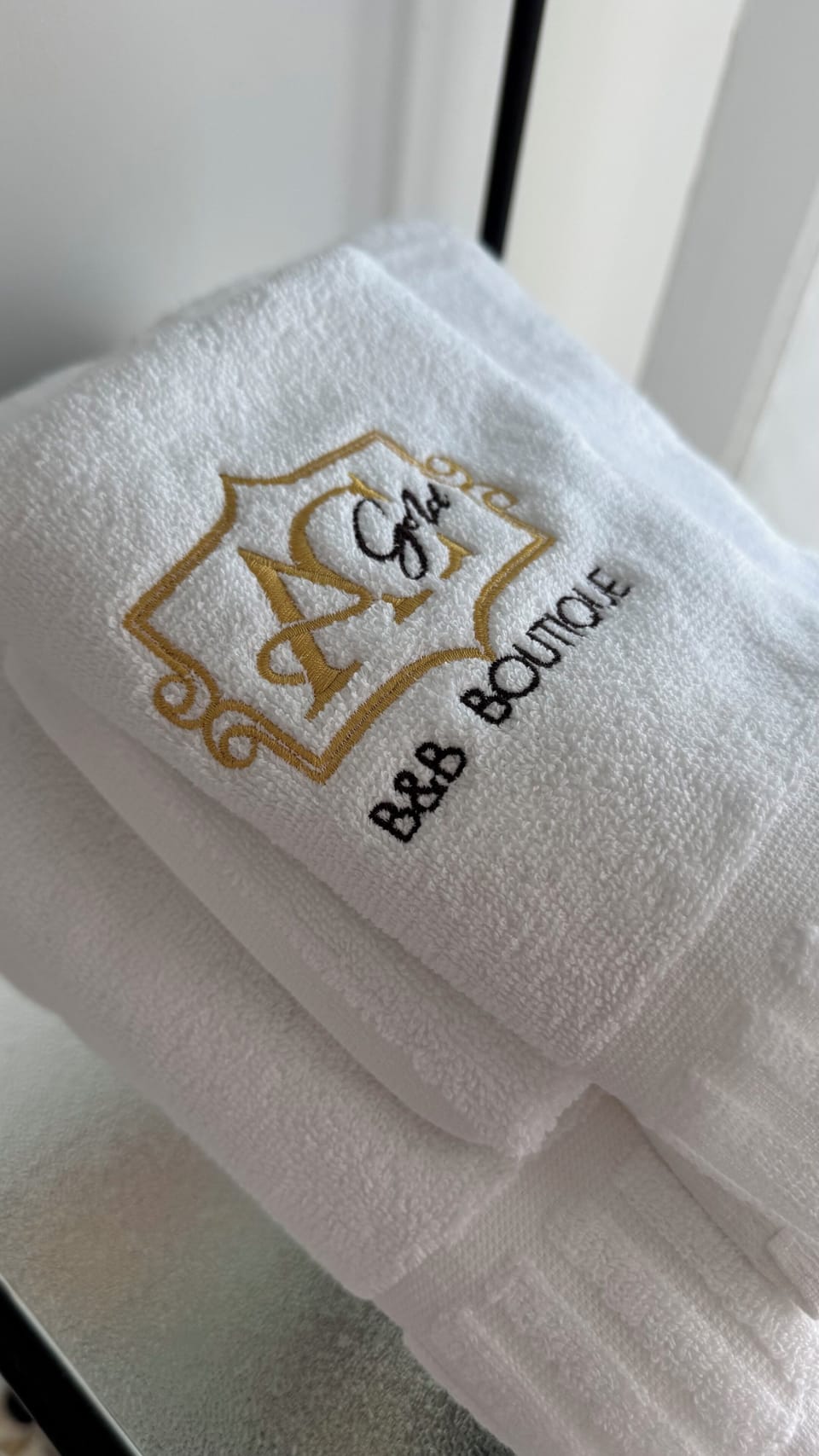 Luxury Double or Twin Room, 1 Bedroom, City View, Garden Area | Bathroom | Shower, rainfall showerhead, designer toiletries, hair dryer