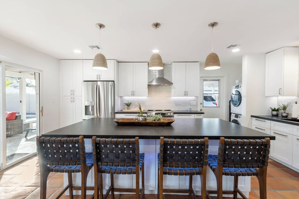 Fully Equipped Modern Kitchen
