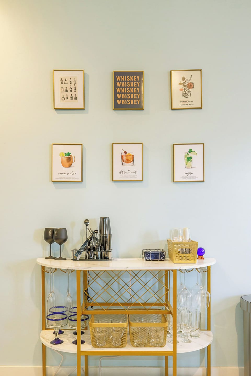 COCKTAIL, WINE, TEA & COFFEE BAR
FULL SELECTION OF WINE & COCKTAIL ACCESSORIES