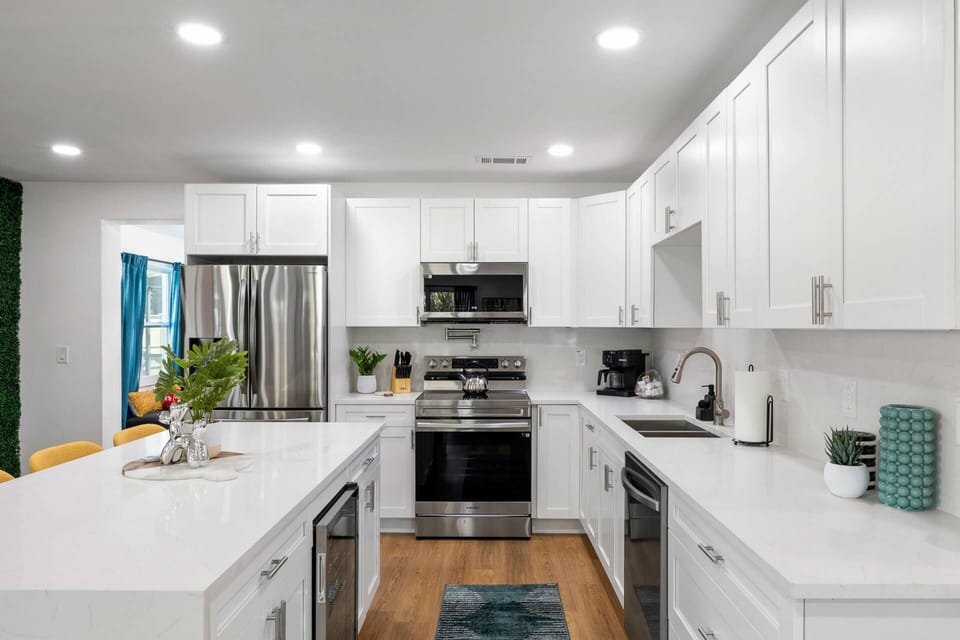 From family dinners to late-night snacks, our kitchen has you covered. Just bring your favorite ingredients!