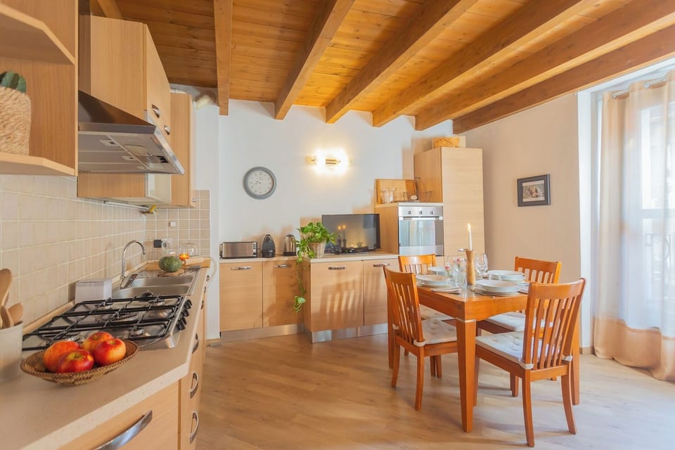 Apartment (2 Bedrooms) | Private kitchen | Espresso maker, fridge, microwave, oven